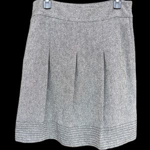 ANN TAYLOR Pleated Skirt Size 6 Fully Lined